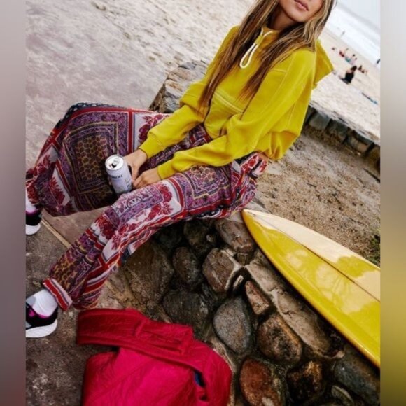 NWT Free People Movement Slouchy Multicolored Tapestry Printed Pants - Picture 4 of 7